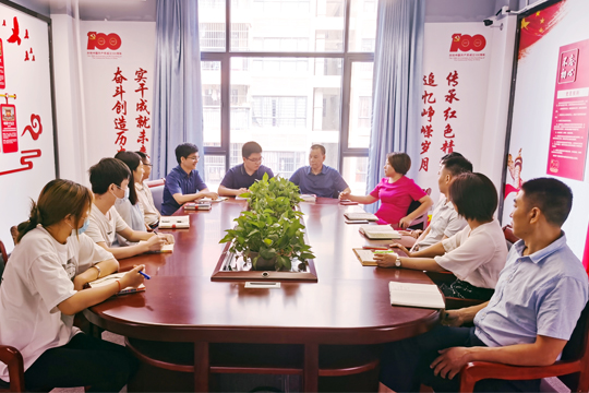 熱烈慶祝聯(lián)誠發(fā)工會正式成立！